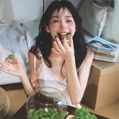 垂乳女 封面